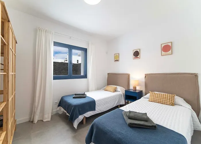 Marisa, Modern 3 Bed With Ac & Wifi *