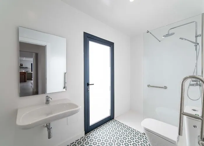 Villa Marisa, Modern 3 Bed With Ac & Wifi Puerto del Carmen (Lanzarote)