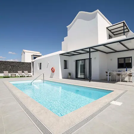 Marisa, Modern 3 Bed With Ac & Wifi Vila *