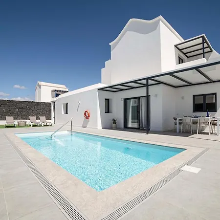 Vila Marisa, Modern 3 Bed With Ac & Wifi Puerto del Carmen (Lanzarote)