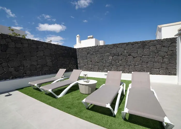 Marisa, Modern 3 Bed With Ac & Wifi