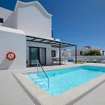 Marisa, Modern 3 Bed With Ac & Wifi Вилла