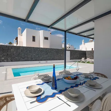 Marisa, Modern 3 Bed With Ac & Wifi