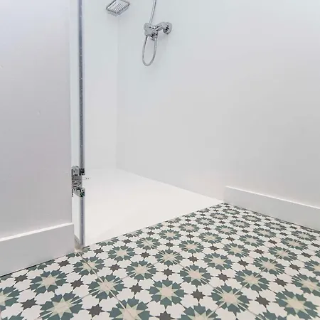 Marisa, Modern 3 Bed With Ac & Wifi 빌라