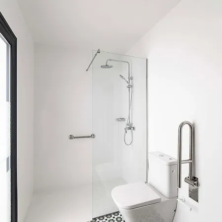 Marisa, Modern 3 Bed With Ac & Wifi Vila *