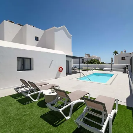 Marisa, Modern 3 Bed With Ac & Wifi Puerto del Carmen (Lanzarote)