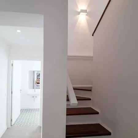 Villa Marisa, Modern 3 Bed With Ac & Wifi *